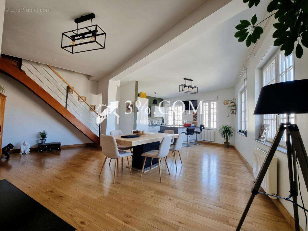 Duplex à l'esprit maison avec entrée indépendante et 0 charg - photo 2