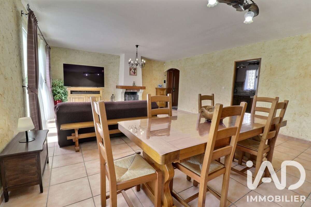 Photo 6 - Maison à SAINT-JULIEN