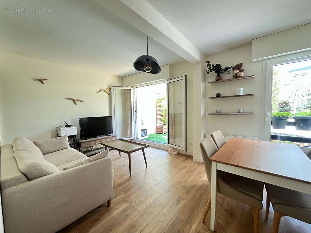 Appartement Suresnes / 2 pièces 35 m2 /  En parfait état et idéalement situé - photo 18