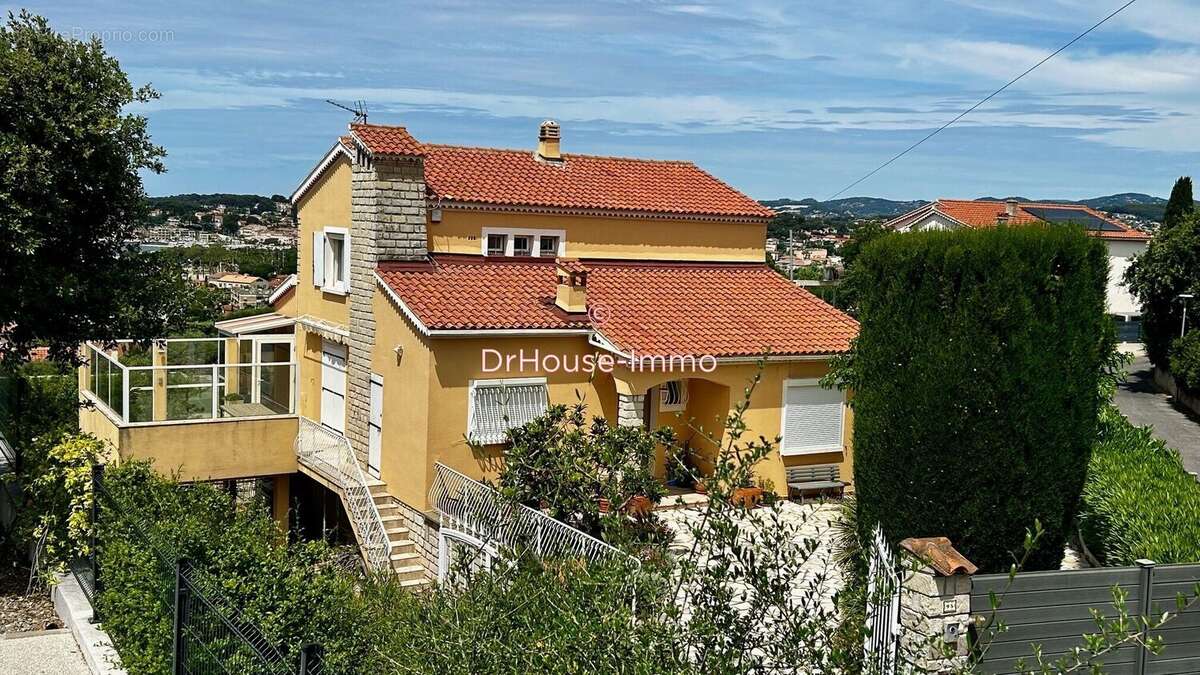 Maison à SIX-FOURS-LES-PLAGES