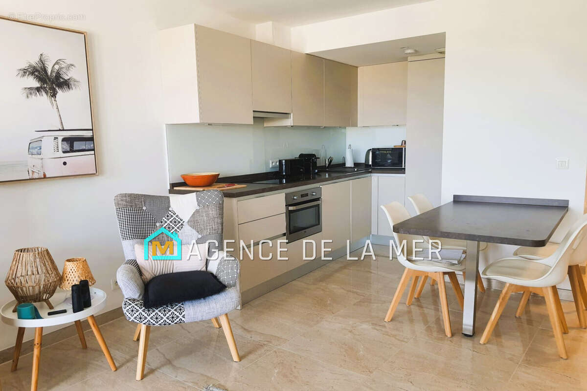 Appartement à MANDELIEU-LA-NAPOULE