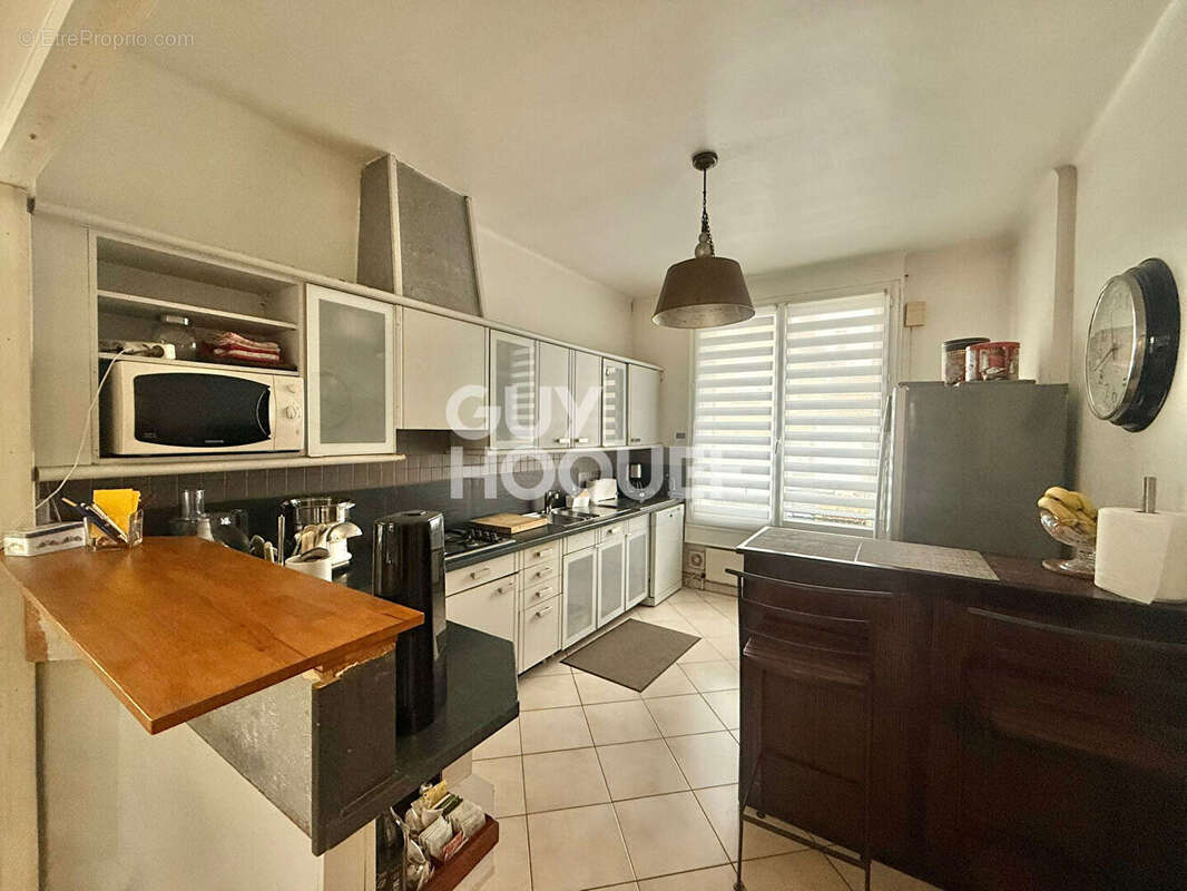 Maison à L'HAY-LES-ROSES