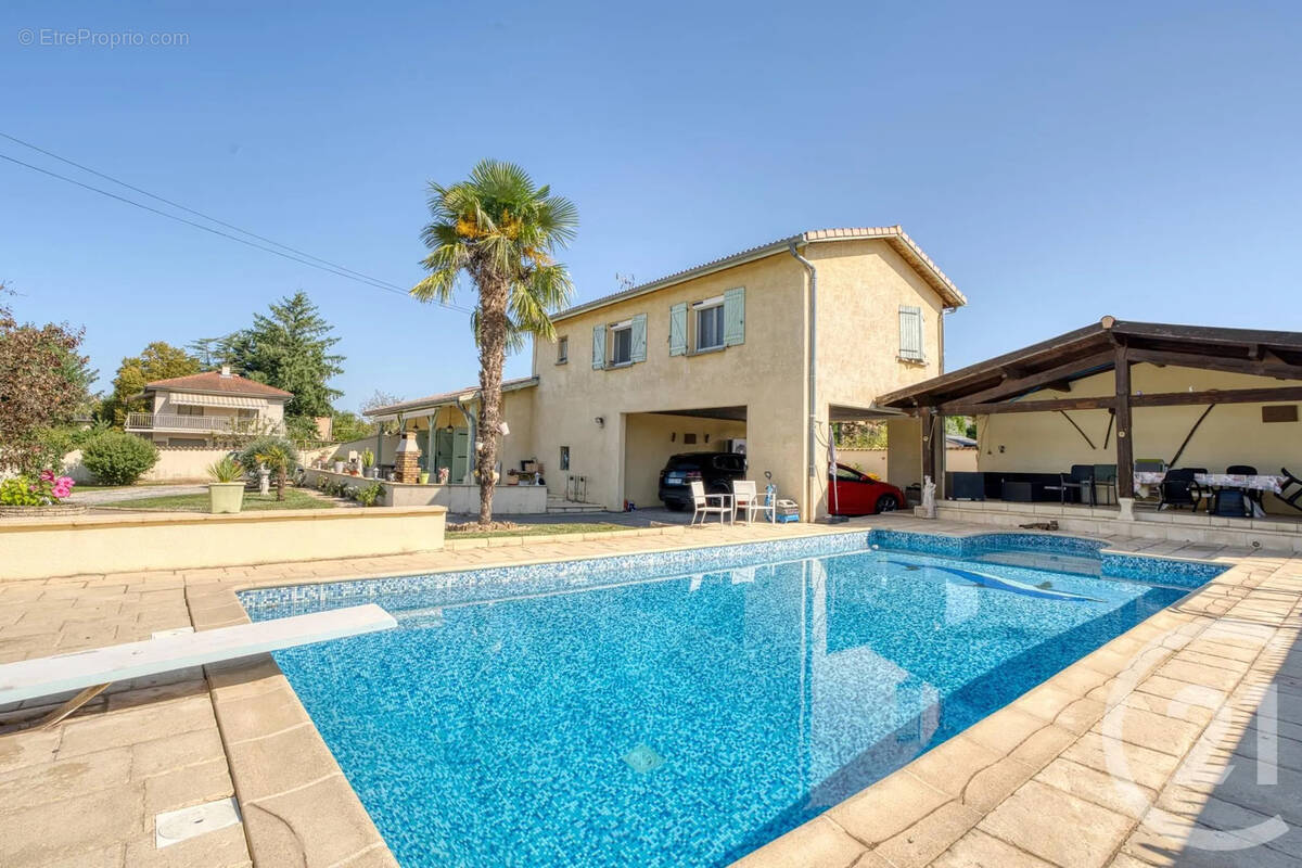 Maison à SAINTE-EUPHEMIE