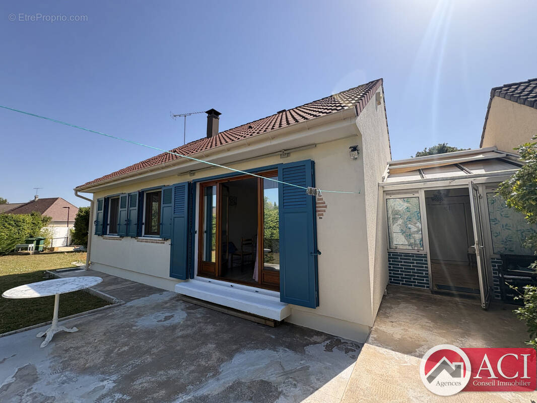 Maison à MERU