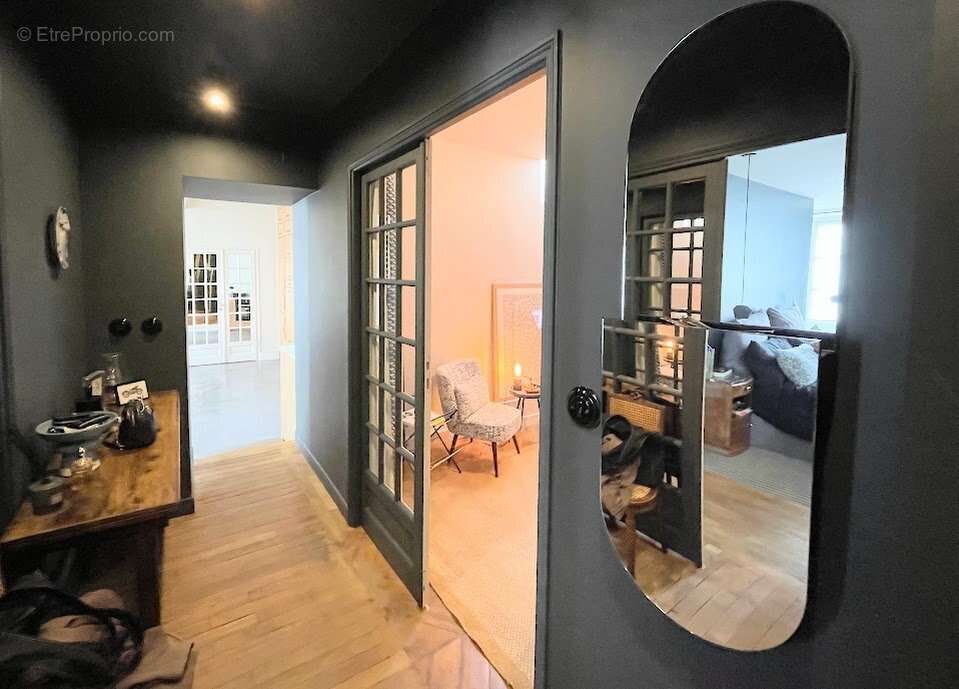 Appartement à VERSAILLES