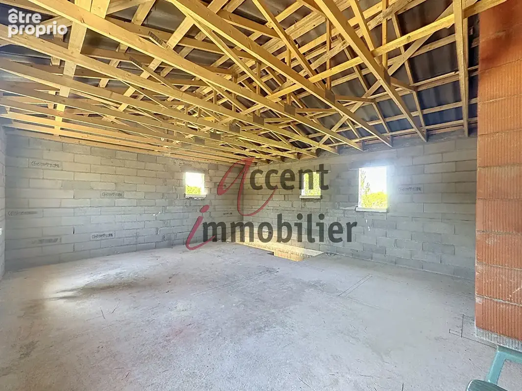 Eygalières, maison neuve 90m² avec garage  sur 420m² de terrain - photo 4