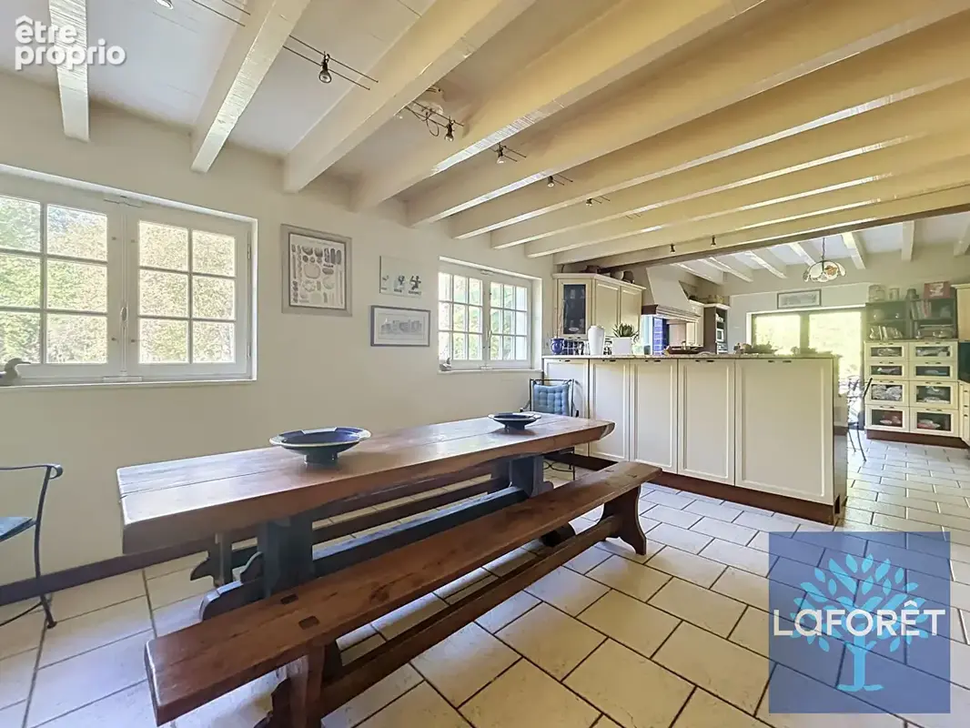 Propriété d'exception - 5,7 ha - Etang et Forêt - 483 m² - 10 chambres  - Piscine - photo 7