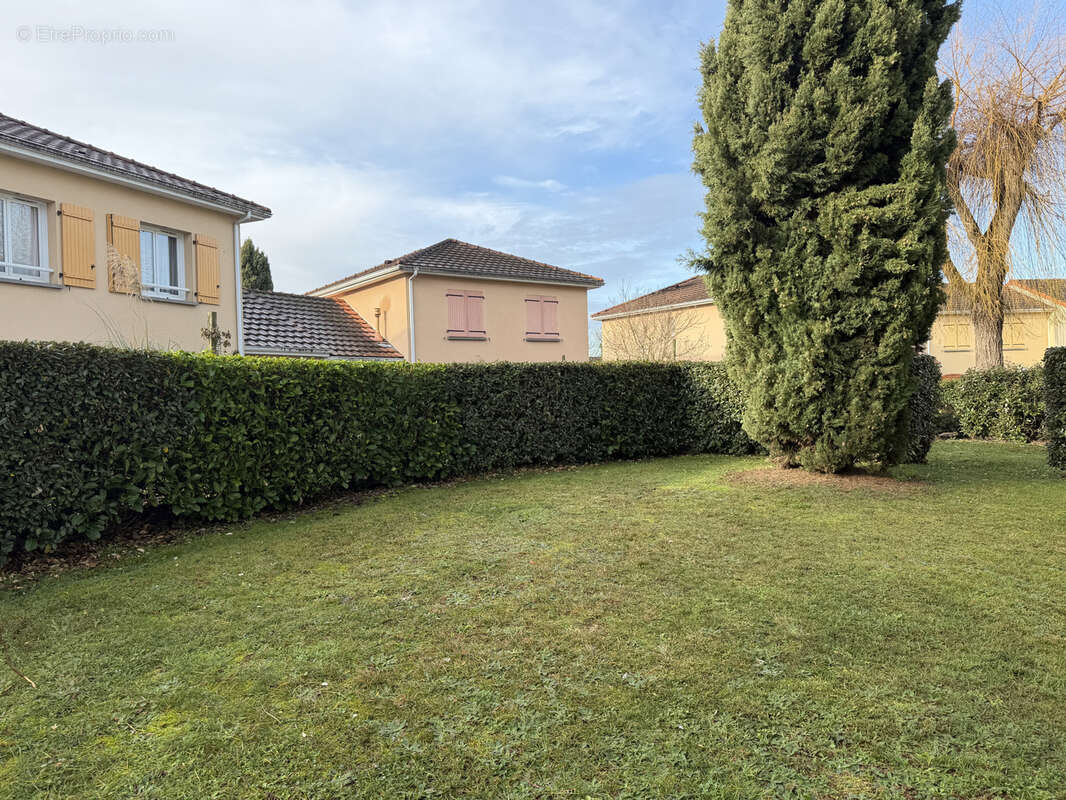 Appartement à OBJAT