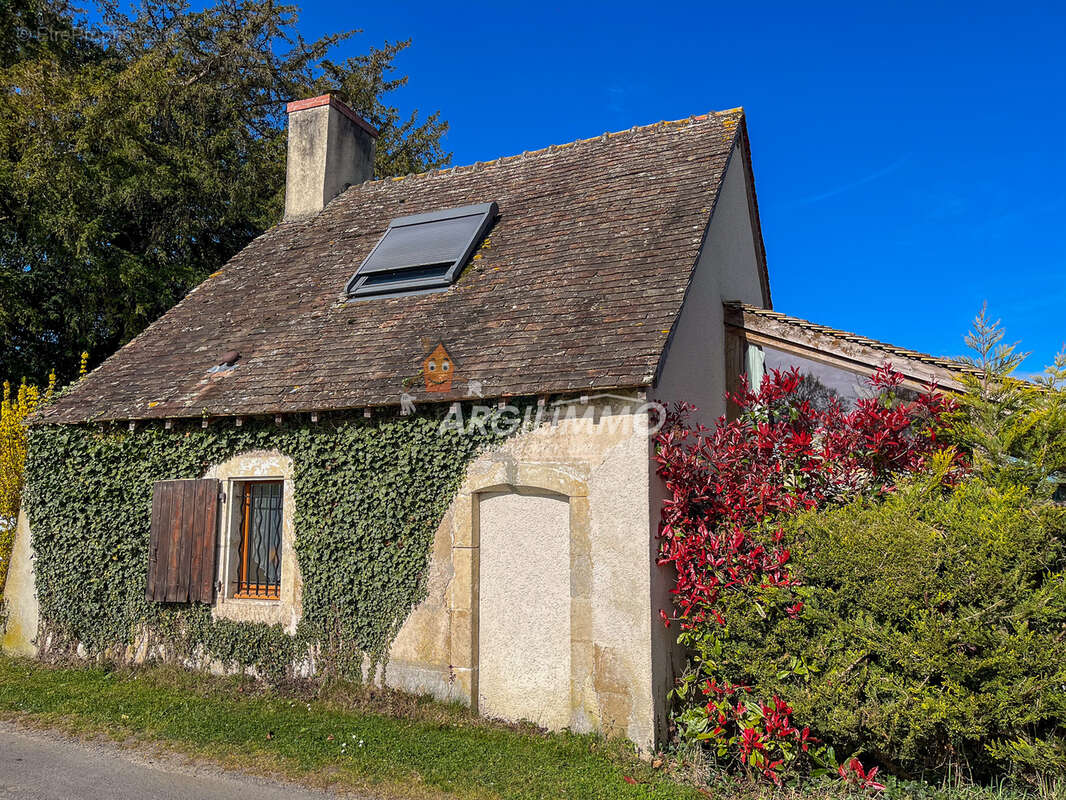 Maison à LE BREIL-SUR-MERIZE