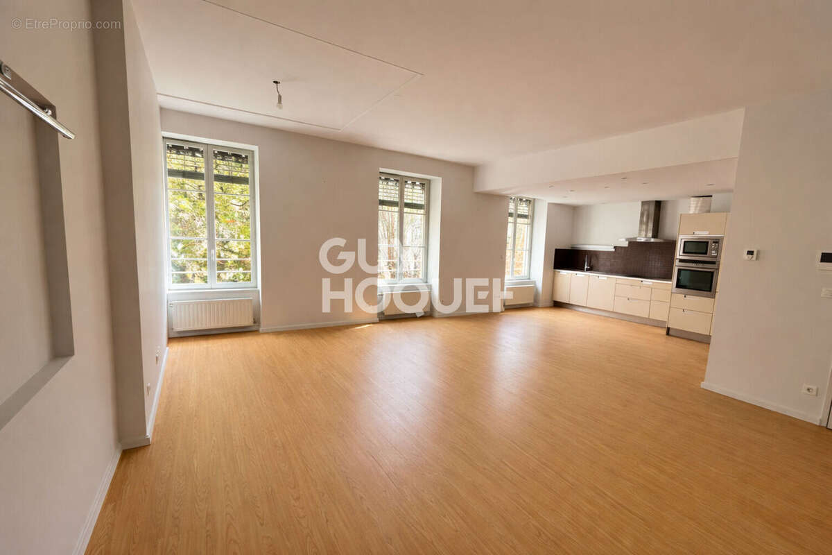 Appartement à LYON-4E