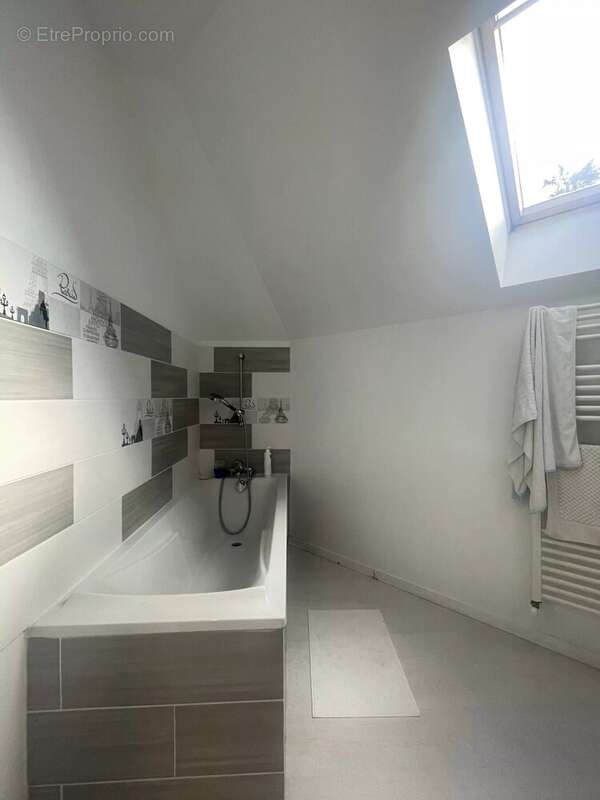 Maison à L'ETANG-LA-VILLE