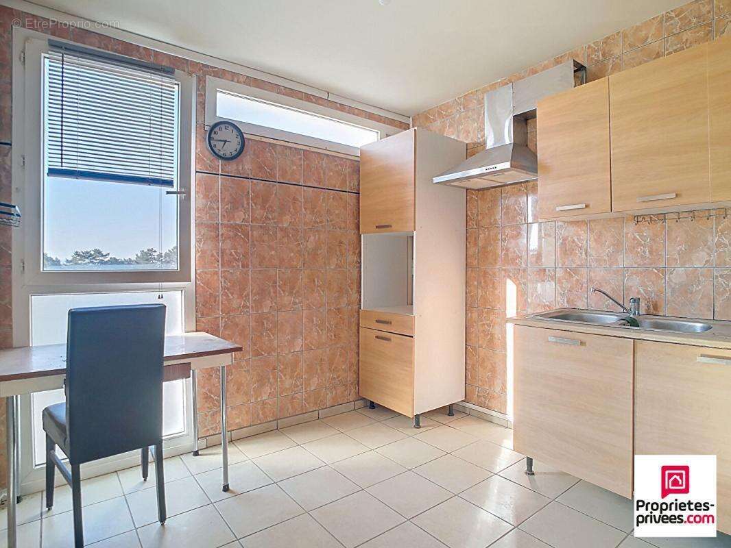 Appartement à GRAND-CHARMONT