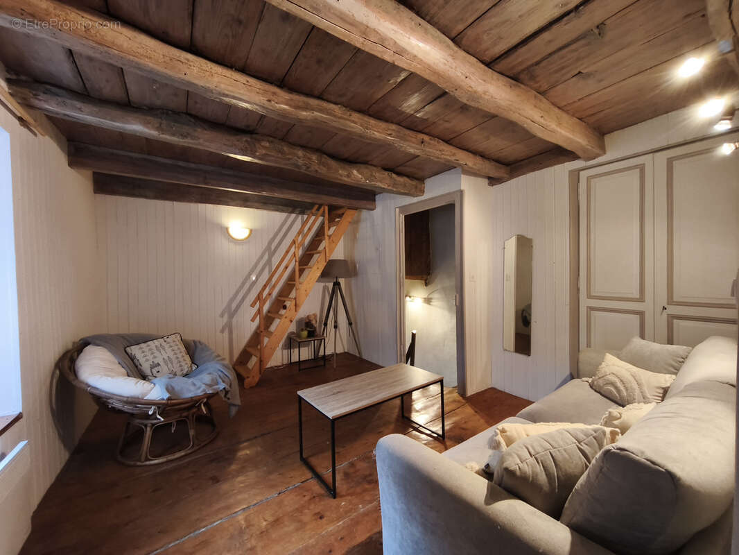 Appartement à TENAY