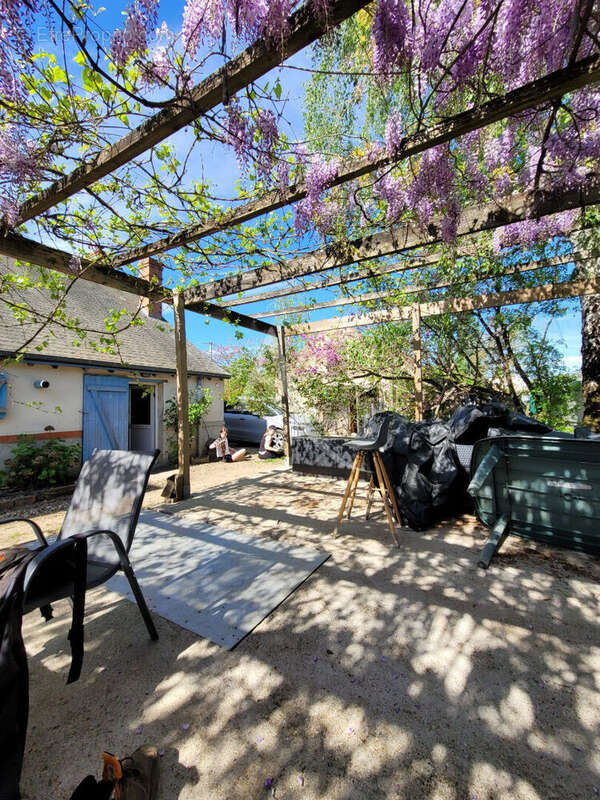 Maison à LES BORDES