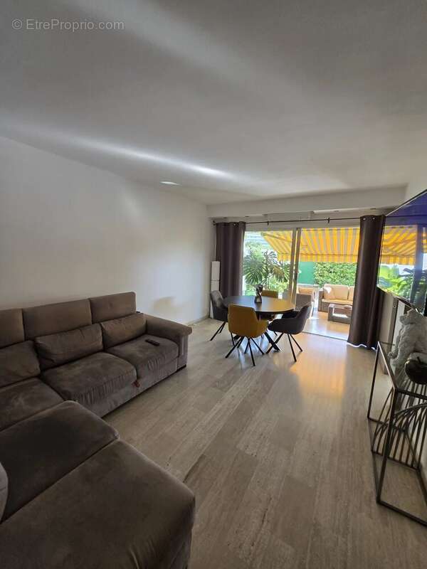 Appartement à VILLENEUVE-LOUBET