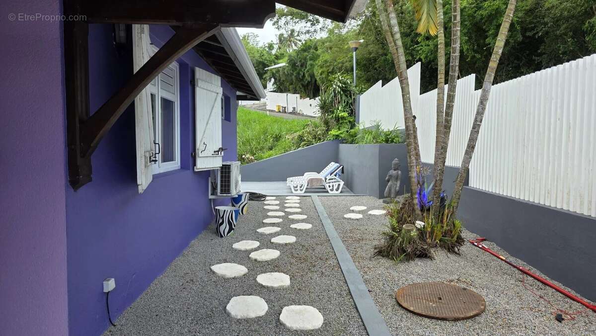 Maison à LES TROIS-ILETS