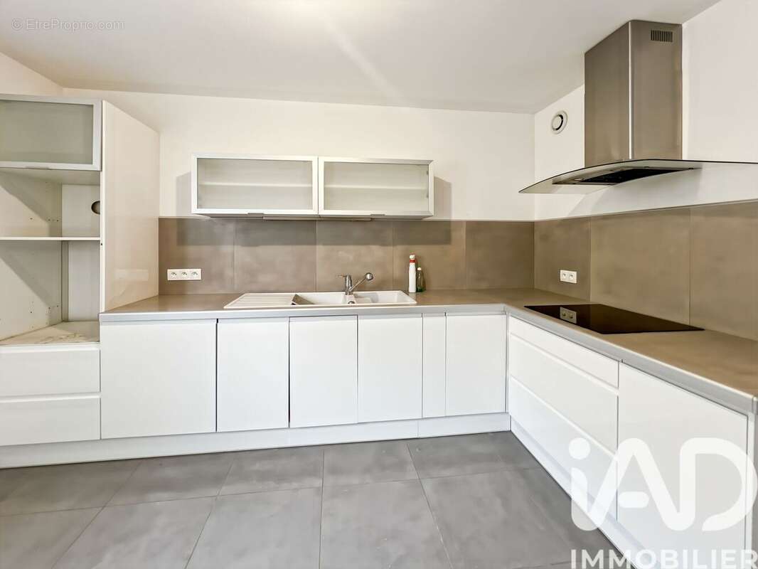 Photo 2 - Appartement à BAGNOLS-SUR-CEZE