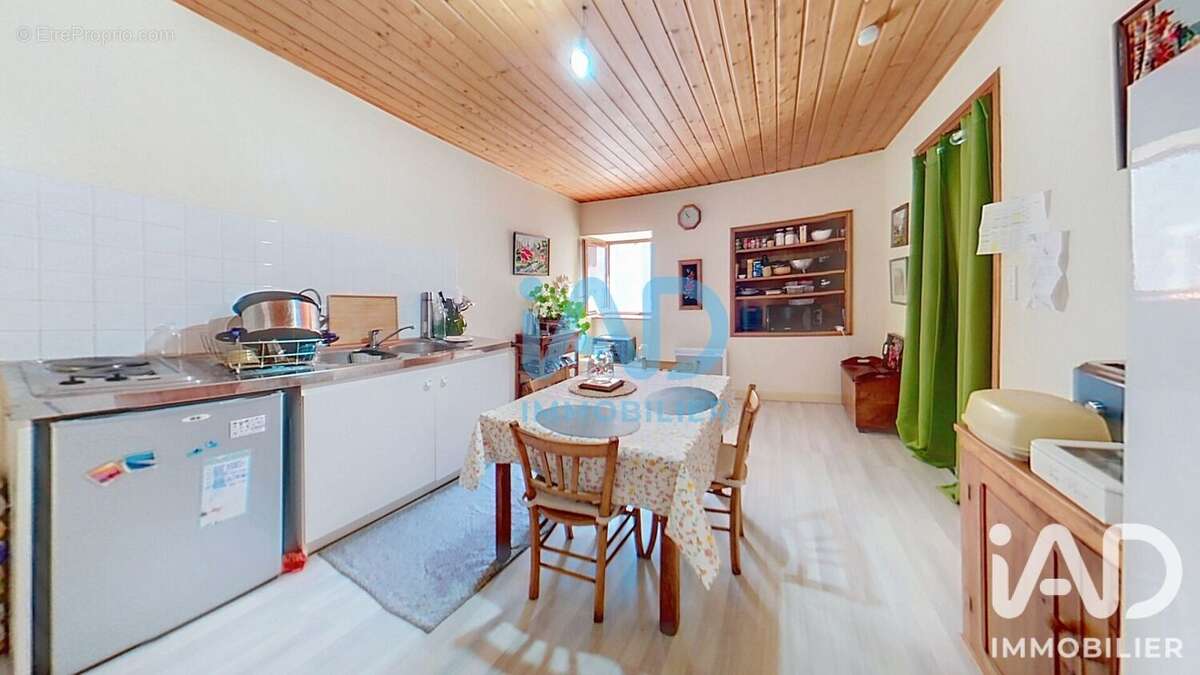 Maison 142 m² à Herment  - photo 8
