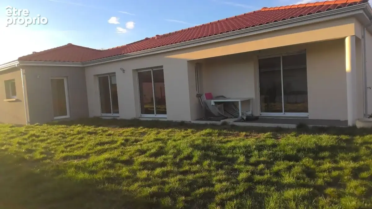 Photo Maison à Marsat au prix de 450 000€