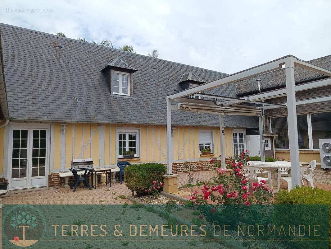 Maison à CORMEILLES