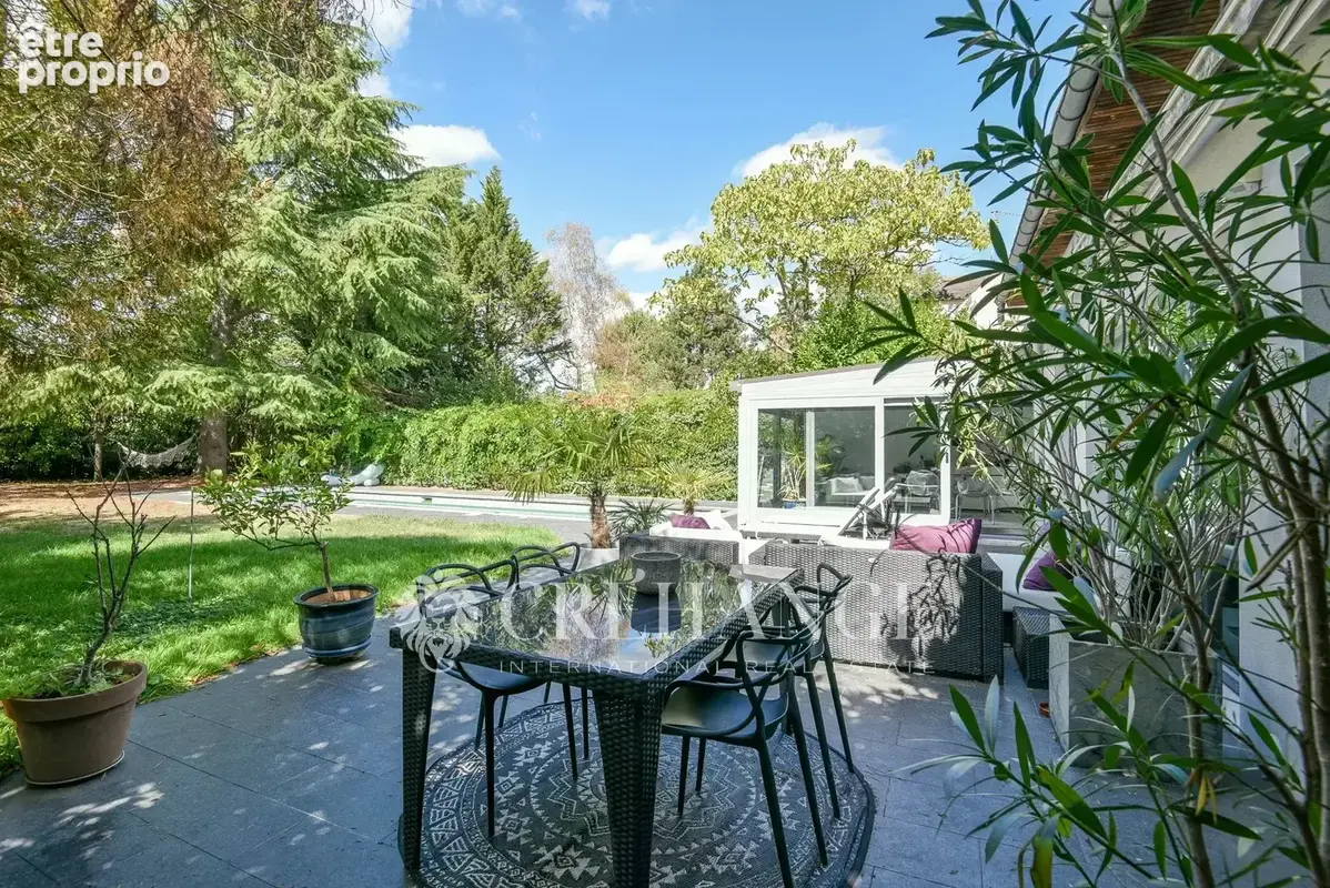 La Celle-Saint-Cloud — Maison familiale contemporaine avec piscine, hammam et jardin paysagé - photo 6