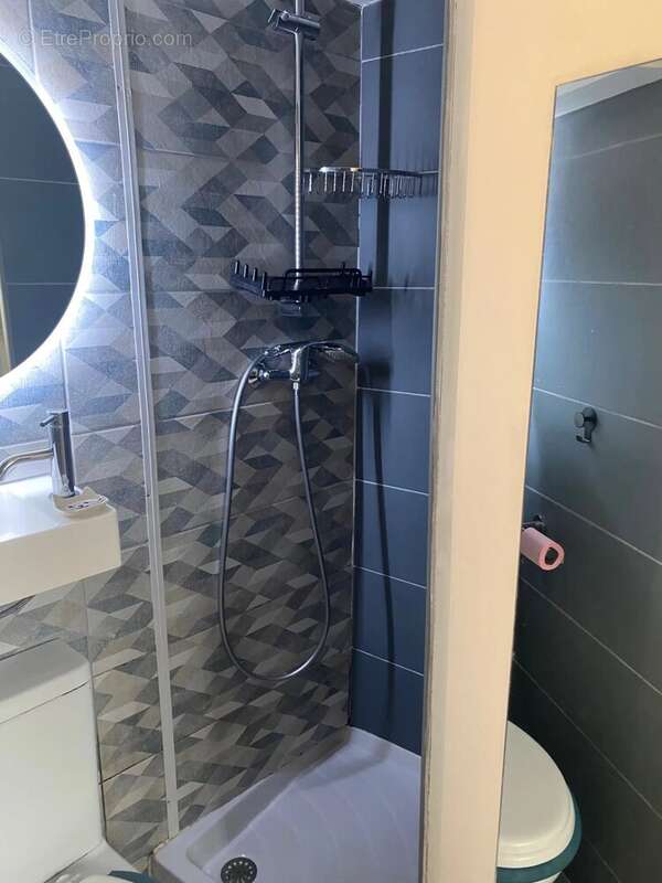 Appartement à PARIS-14E