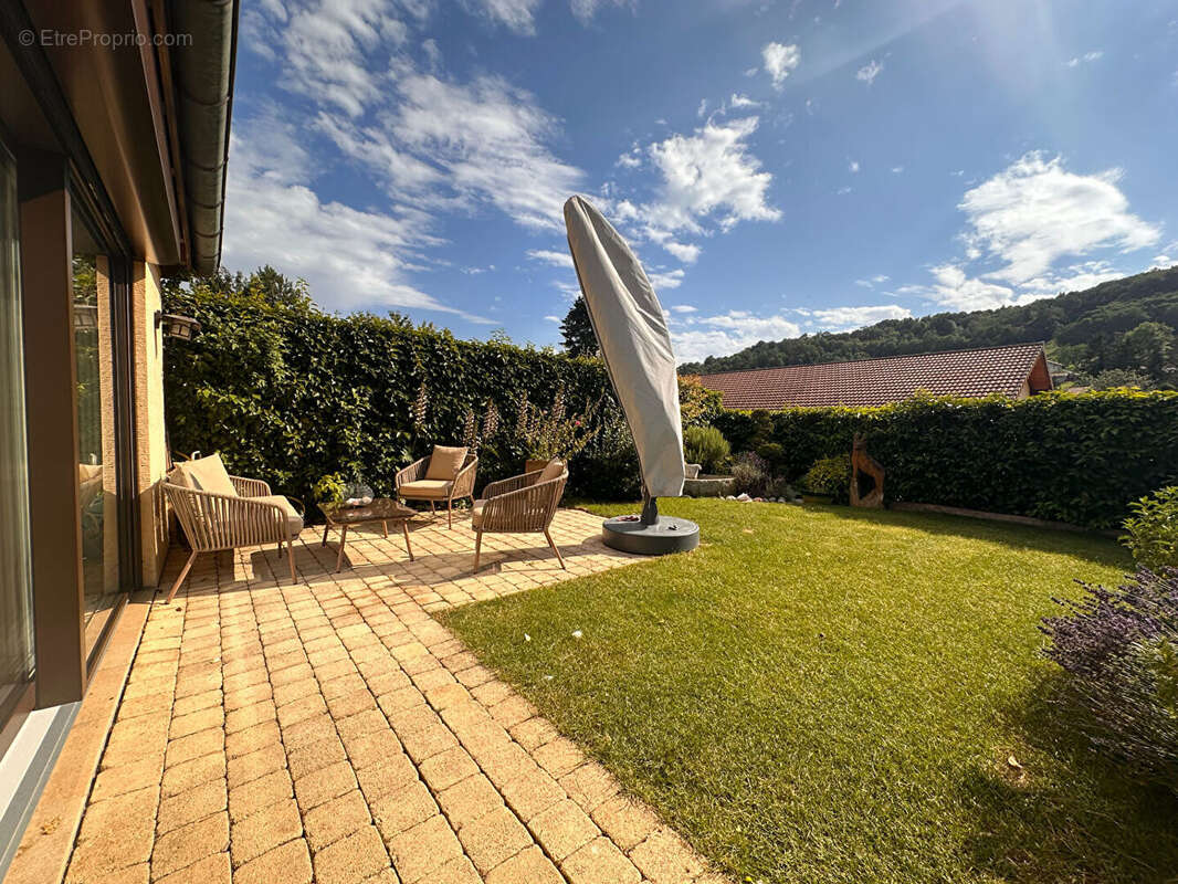 Appartement à REIGNIER