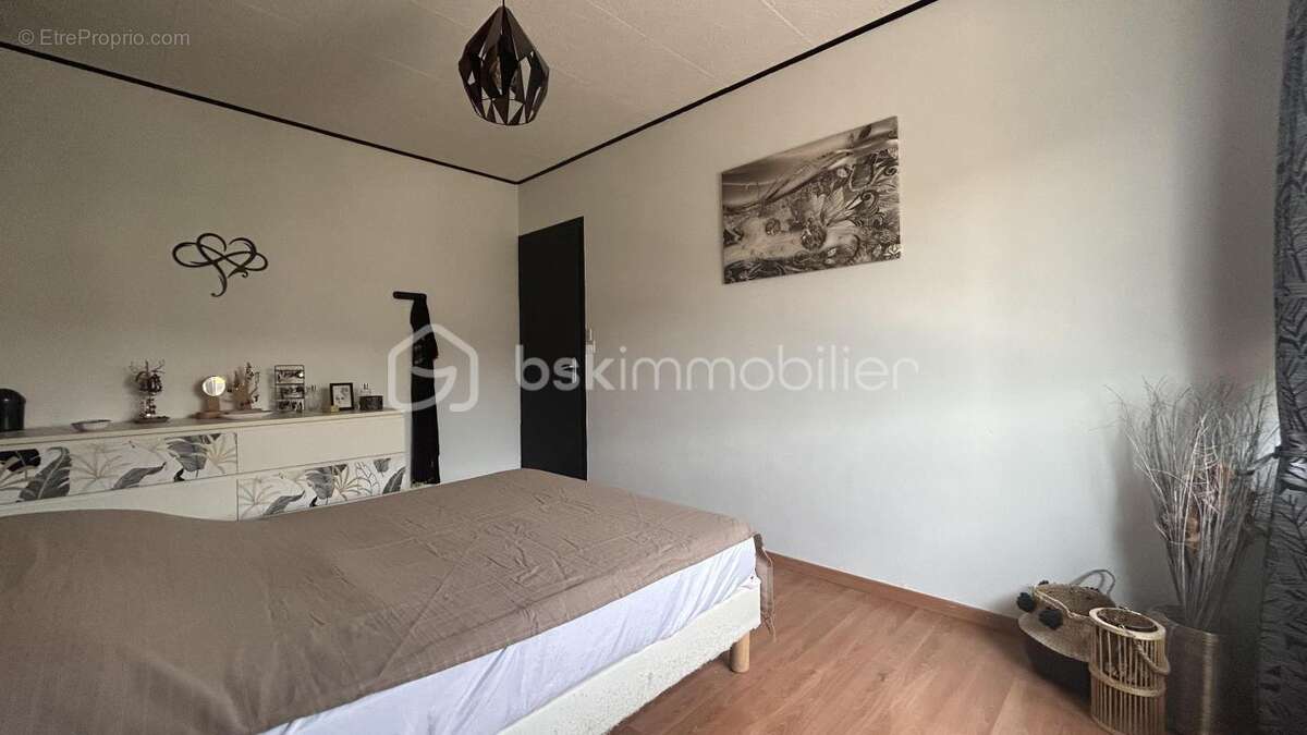 Maison mitoyenne T5 de 95 m² avec jardin  – Rue Lucien-Sampaix, Échirolles - photo 7