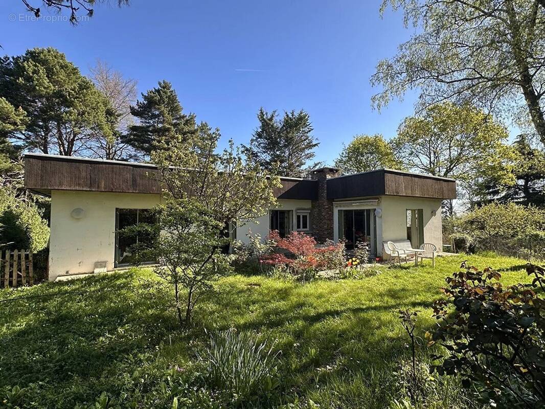 Maison à MONTMORENCY