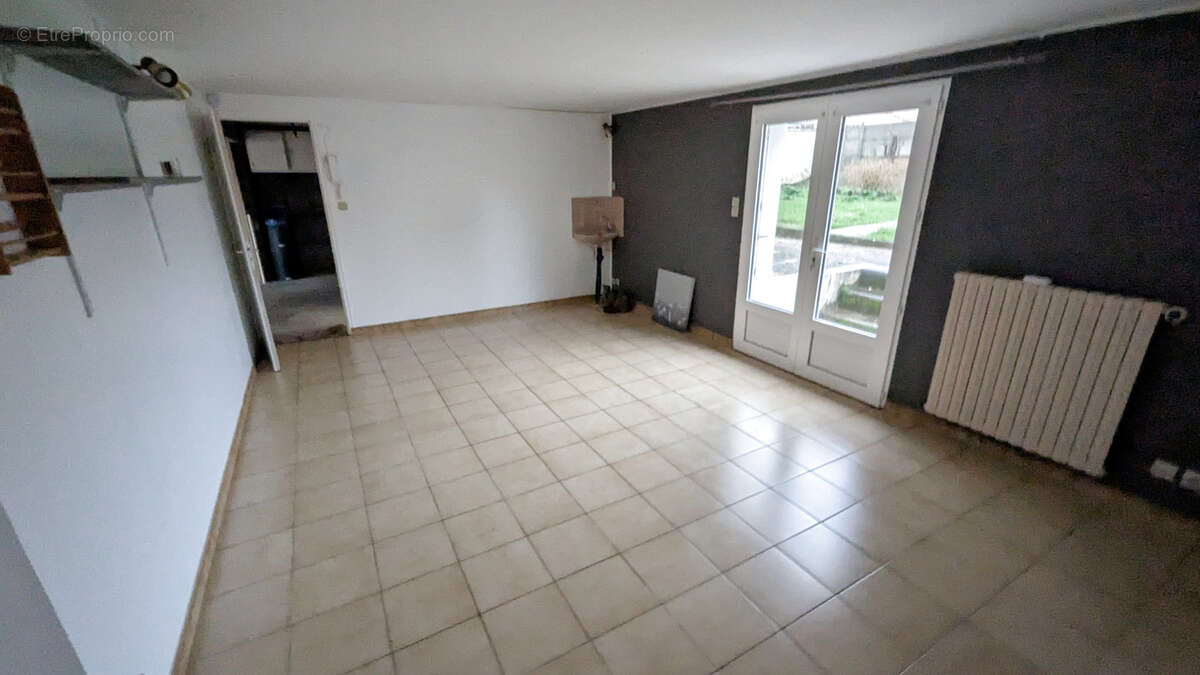 Maison à MAGNE