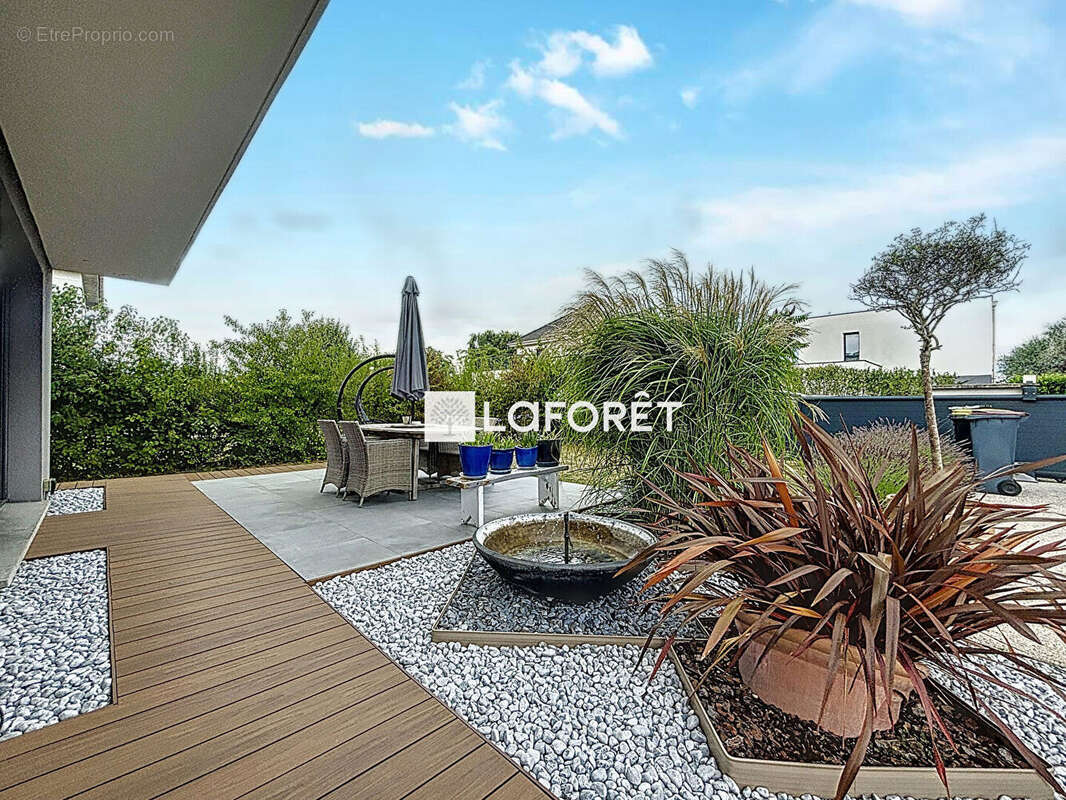 Maison à VERT-SAINT-DENIS