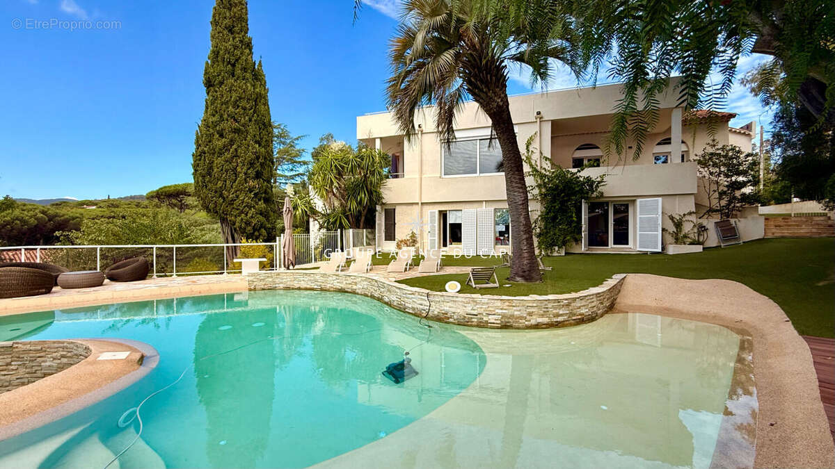 Maison à LES ISSAMBRES