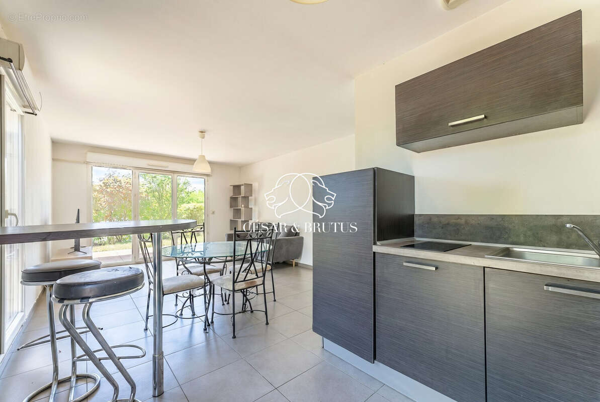 Appartement 52 m² à Vernaison  - photo 9
