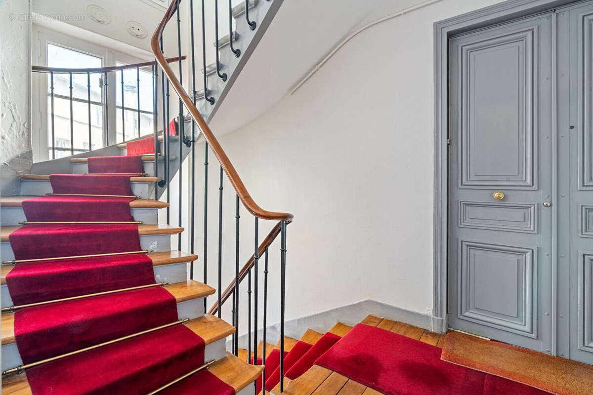 Appartement à PARIS-17E