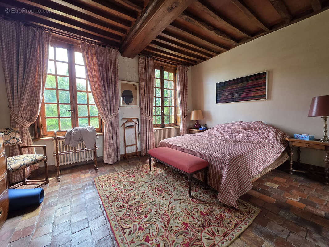 Maison à CORMEILLES