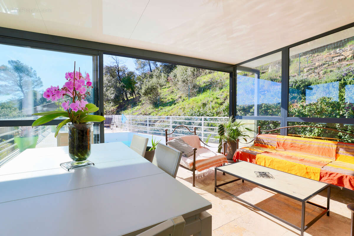 Maison à MEOUNES-LES-MONTRIEUX