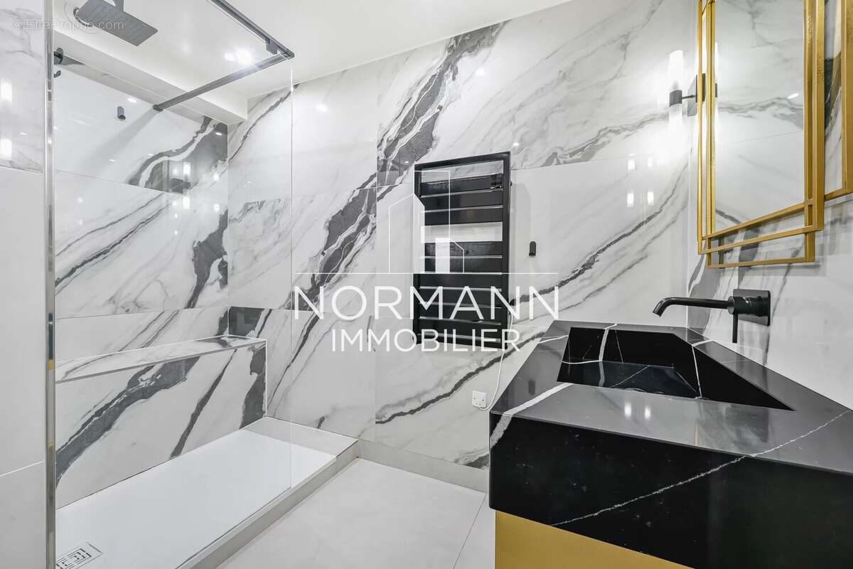 Appartement à SURESNES