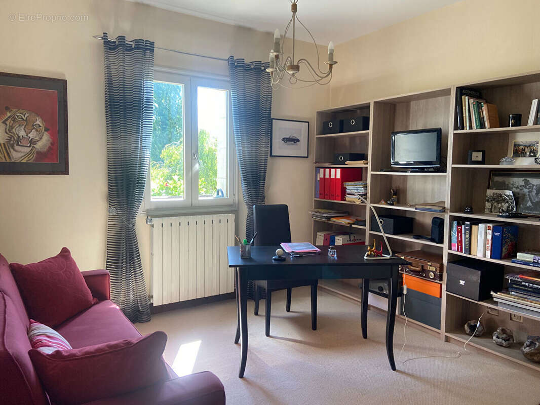 Maison à VARENNES-VAUZELLES