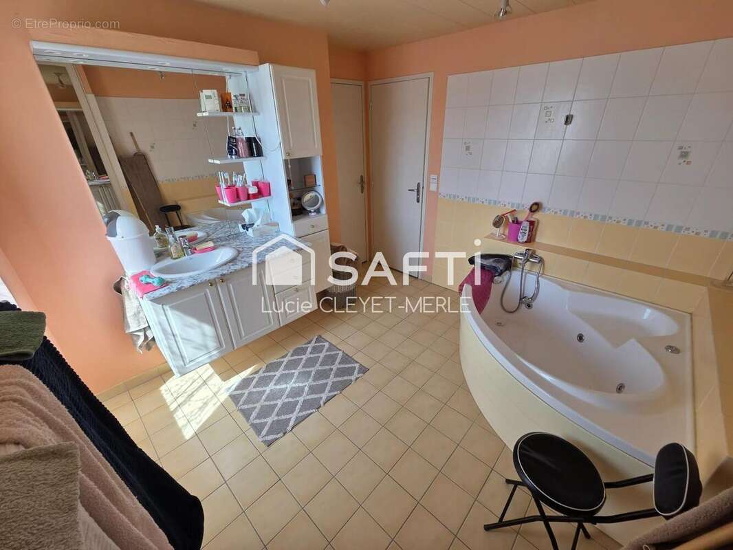 Maison 134 m² à Ordonnaz  - photo 4