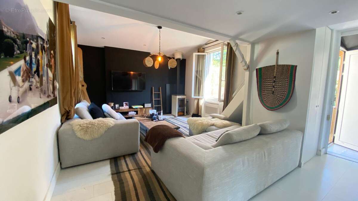 Maison à SATHONAY-VILLAGE