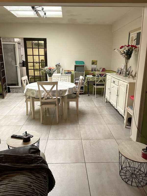 Commerce à SAINT-QUENTIN