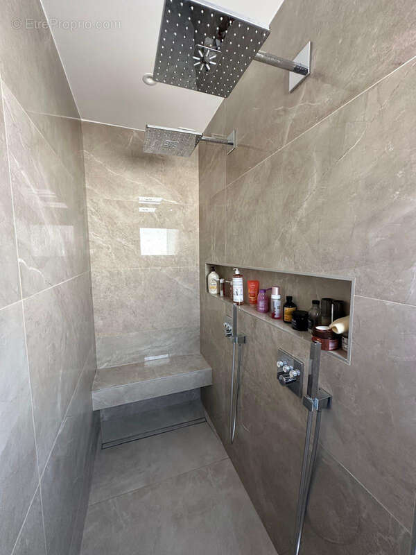 Maison à DECINES-CHARPIEU