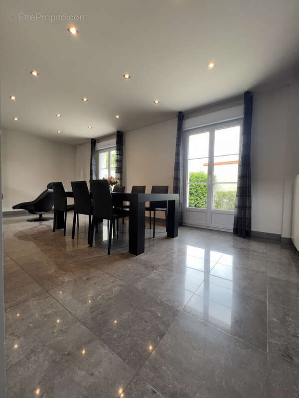 Maison à AULNAY-SOUS-BOIS