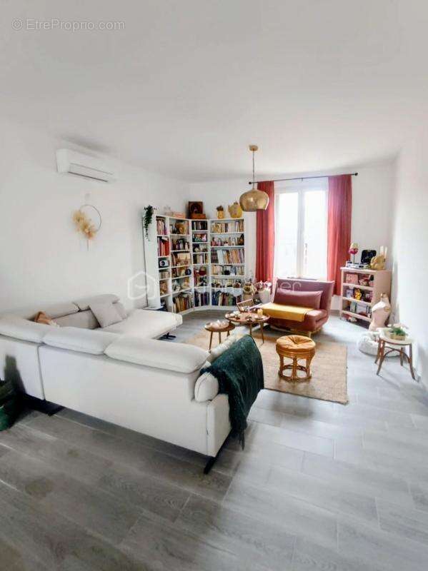 Appartement à LUNEL