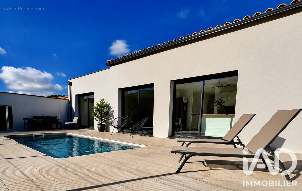 Photo 1 - Maison à CONILHAC-CORBIERES