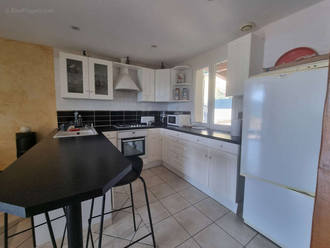 A Artignosc Villa T4 avec piscine et vue dégagée - photo 5