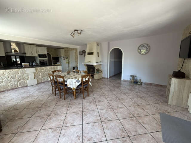 Maison en pierre 3 chambres - photo 3