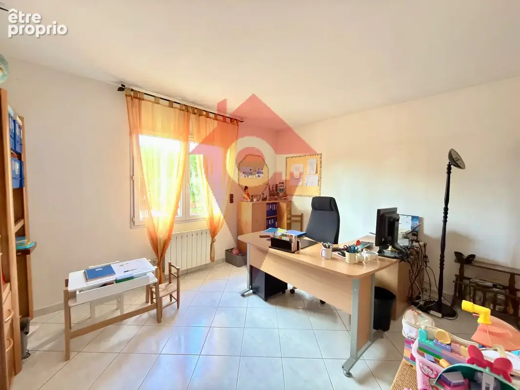 Les Alluets le Roi -Maison familiale de 182 m2 avec piscine- - photo 9