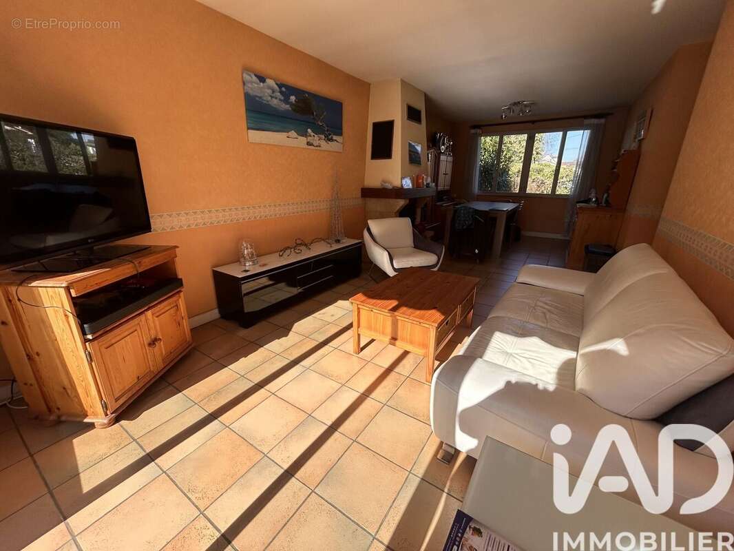 Photo 3 - Maison à BOMBON