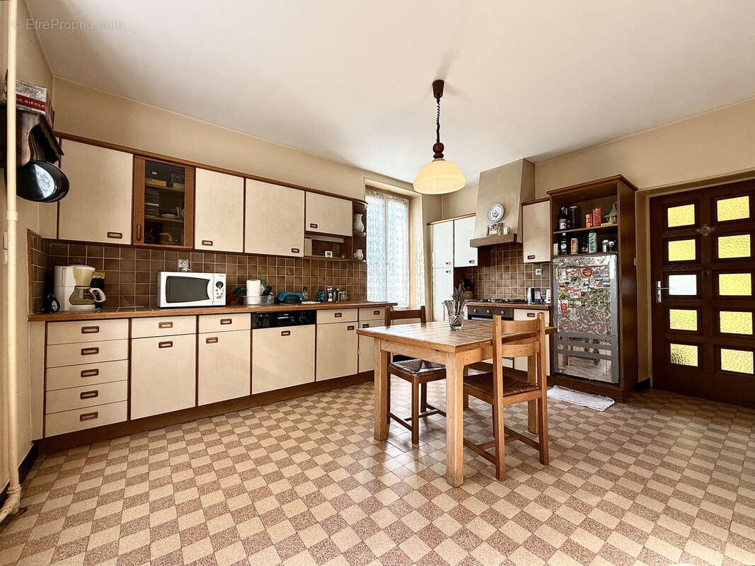 Maison à LIMONY